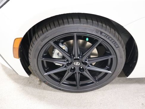 New 2026 Toyota GR86 Premium w/ ALL Weather Mat Package (TMS) RWD image 10