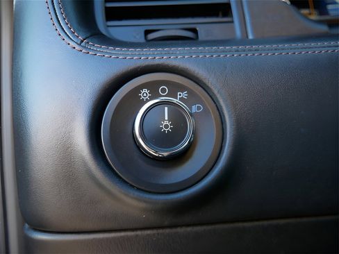 Used 2016 Lincoln Navigator Reserve image 17