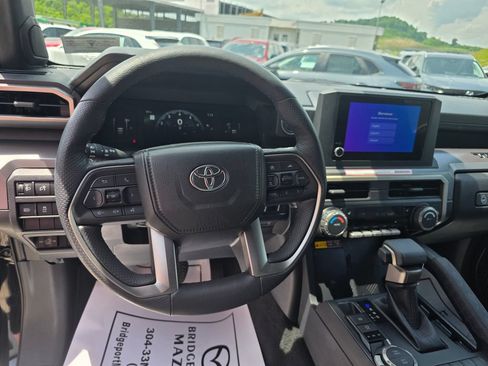 Used 2024 Toyota Tacoma SR5 AWD/4WD image 14