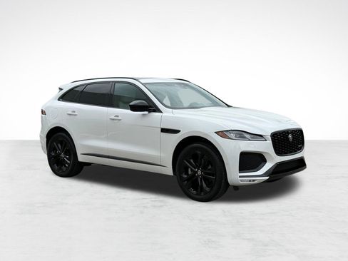 Used 2025 Jaguar F-PACE R-Dynamic S AWD/4WD image 7
