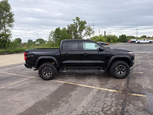 New 2026 Chevrolet Colorado ZR2 w/ Technology Package AWD/4WD image 6