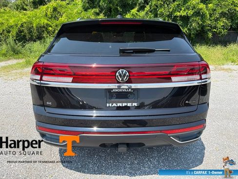 Used 2024 Volkswagen Atlas Cross Sport SE AWD/4WD image 4
