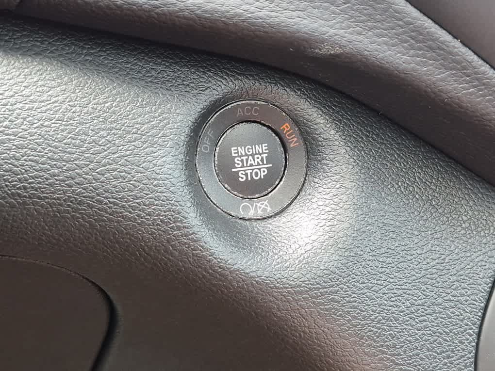 Used 2022 Jeep Cherokee Limited AWD/4WD image 19