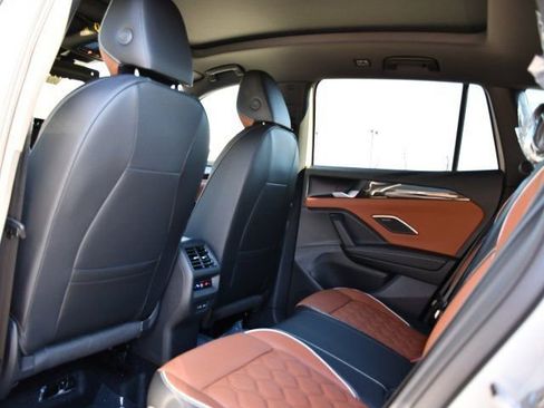 New 2026 Volkswagen Tiguan SEL R-Line image 17