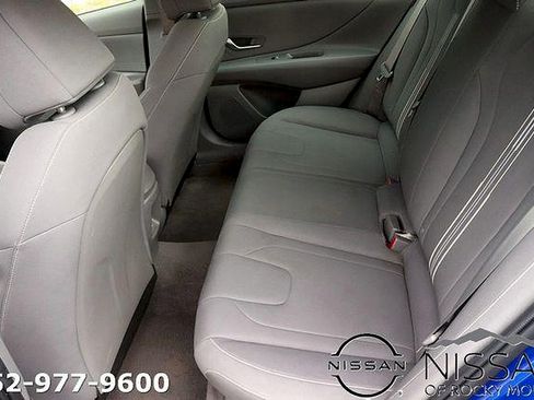 Used 2024 Hyundai Elantra SEL FWD image 13