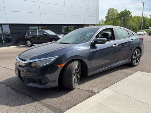 Used 2016 Honda Civic Touring image 5