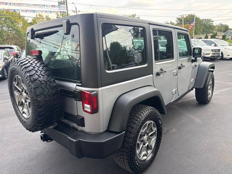 Used 2016 Jeep Wrangler Unlimited Sport w/ Connectivity Group AWD/4WD image 5