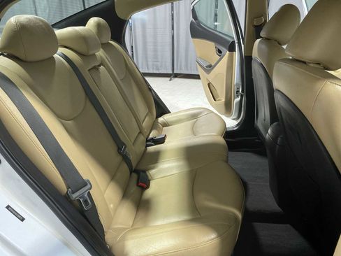 Used 2013 Hyundai Elantra Limited w/ Technology Pkg image 13