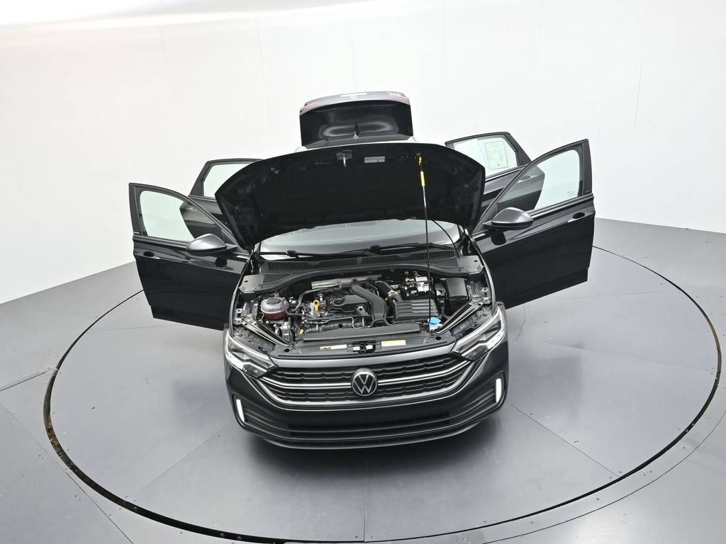 Used 2024 Volkswagen Jetta Sport FWD image 32
