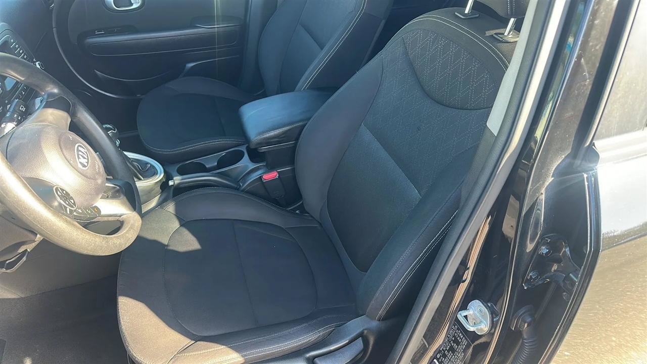 Used 2015 Kia Soul FWD image 20