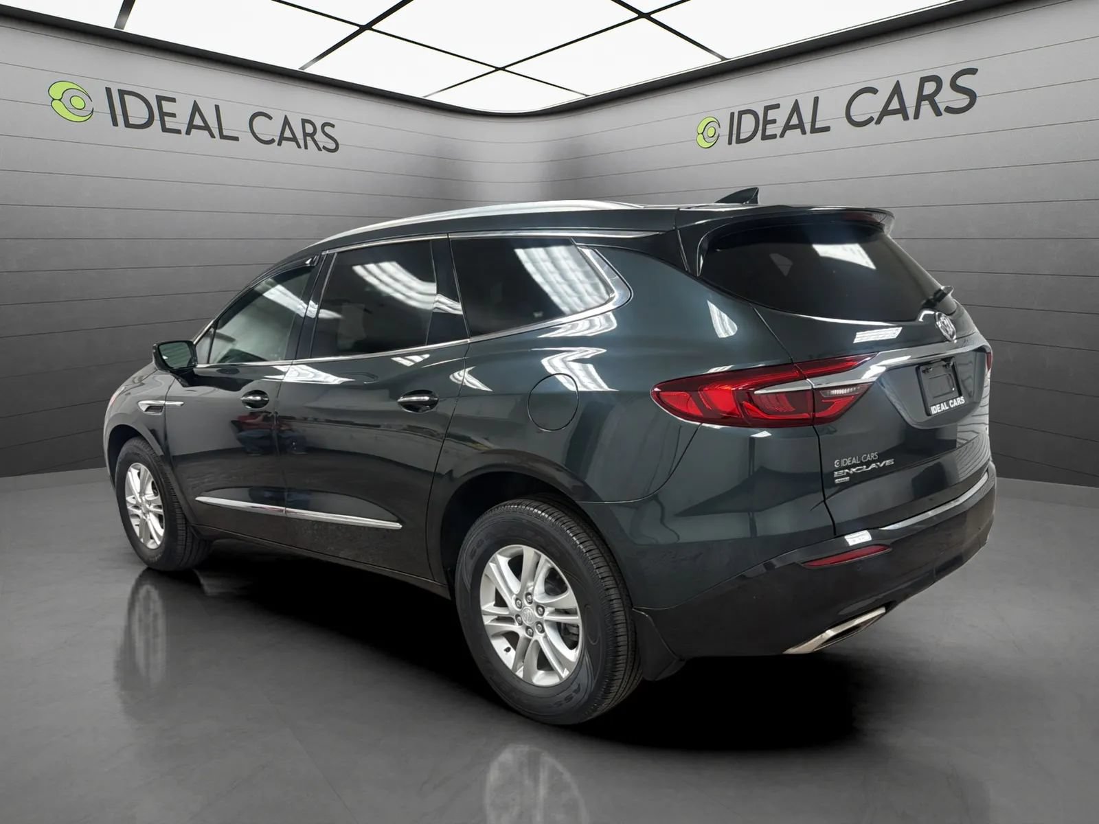 Used 2020 Buick Enclave Essence w/ Sound and Sites Package AWD/4WD image 3