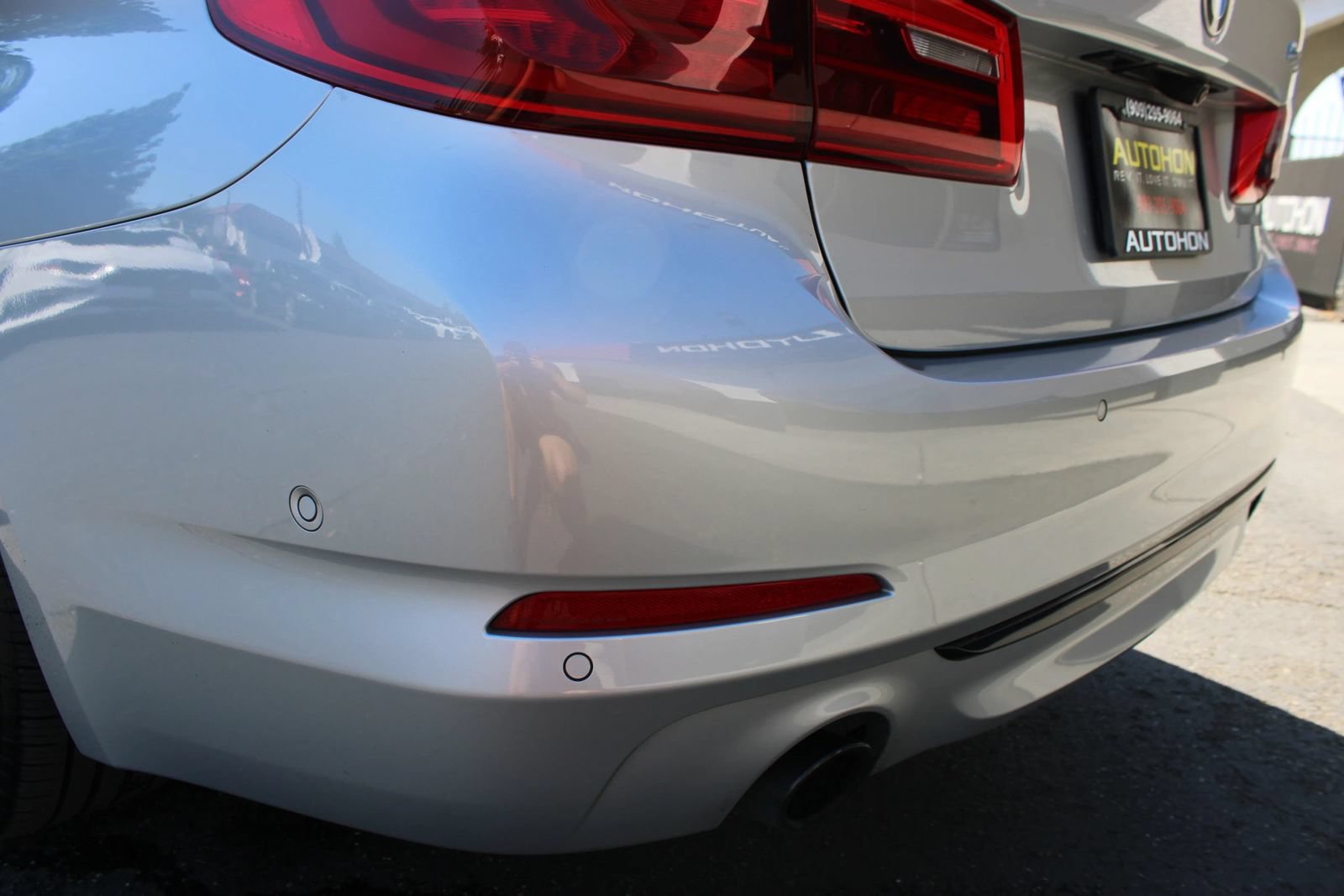 Used 2019 BMW 530e w/ Premium Package RWD image 40