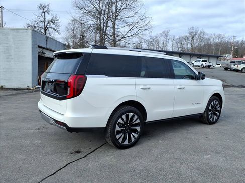 New 2025 Ford Expedition Platinum w/ Driver's Package image 4