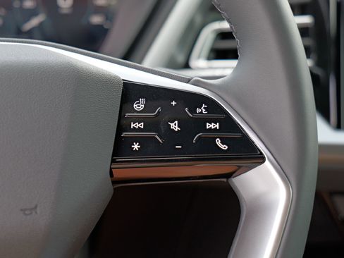 New 2026 Audi Q4 e-tron Premium Plus image 13