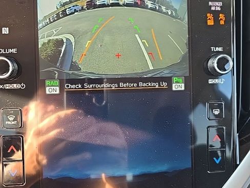 Used 2024 Subaru Ascent Premium w/ Convenience Package image 10