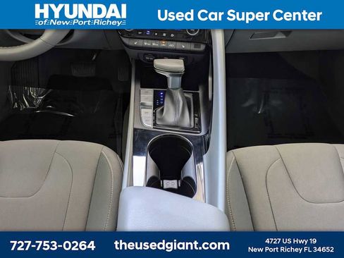 Used 2023 Hyundai Elantra SEL w/ Convenience Package image 18