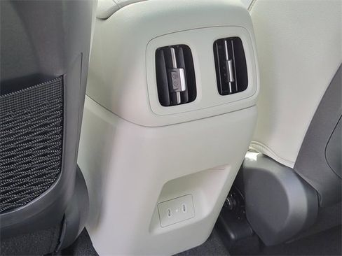 New 2026 Hyundai Tucson Limited image 12