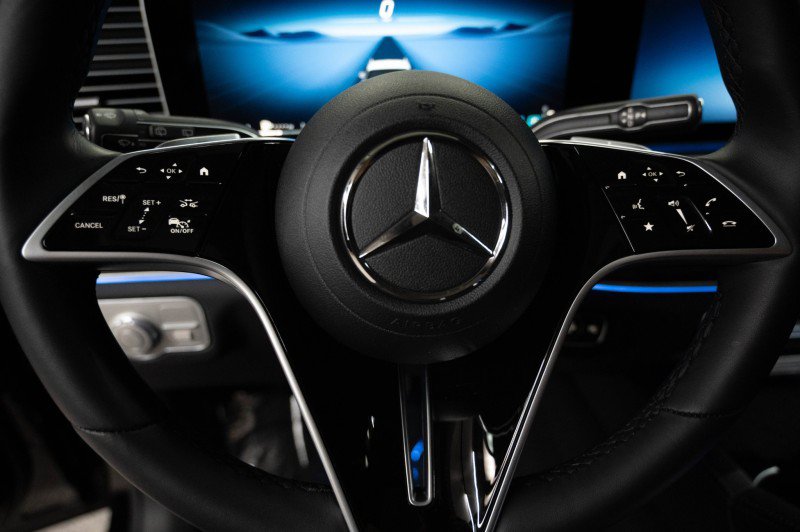 Certified 2026 Mercedes-Benz GLS 450 4MATIC image 31