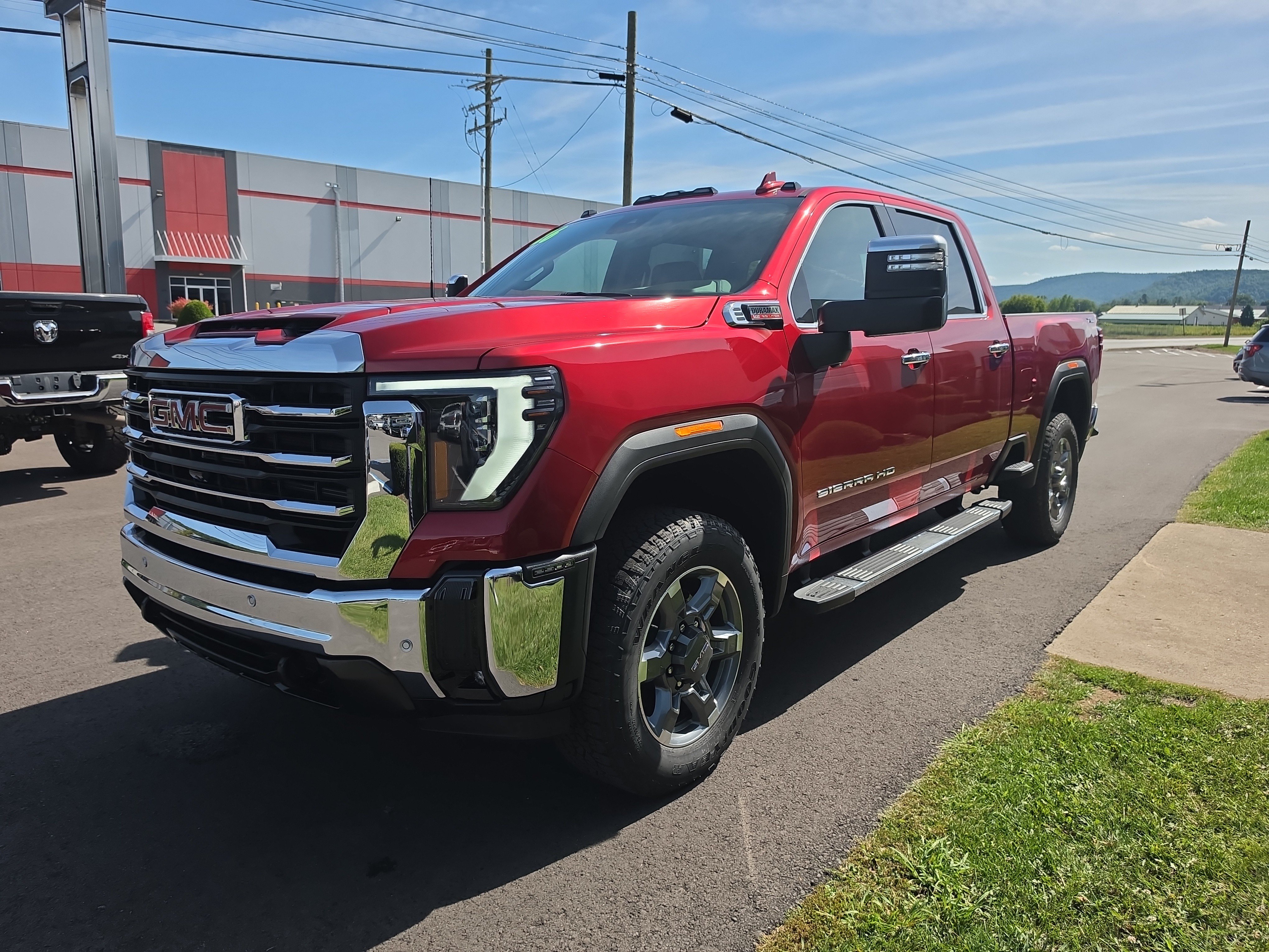New 2026 GMC Sierra 2500 SLT w/ SLT Premium Package AWD/4WD image 8