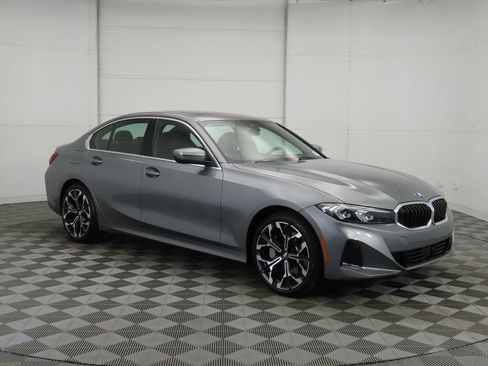 New 2026 BMW 330i 330i w/ Convenience Package image 3