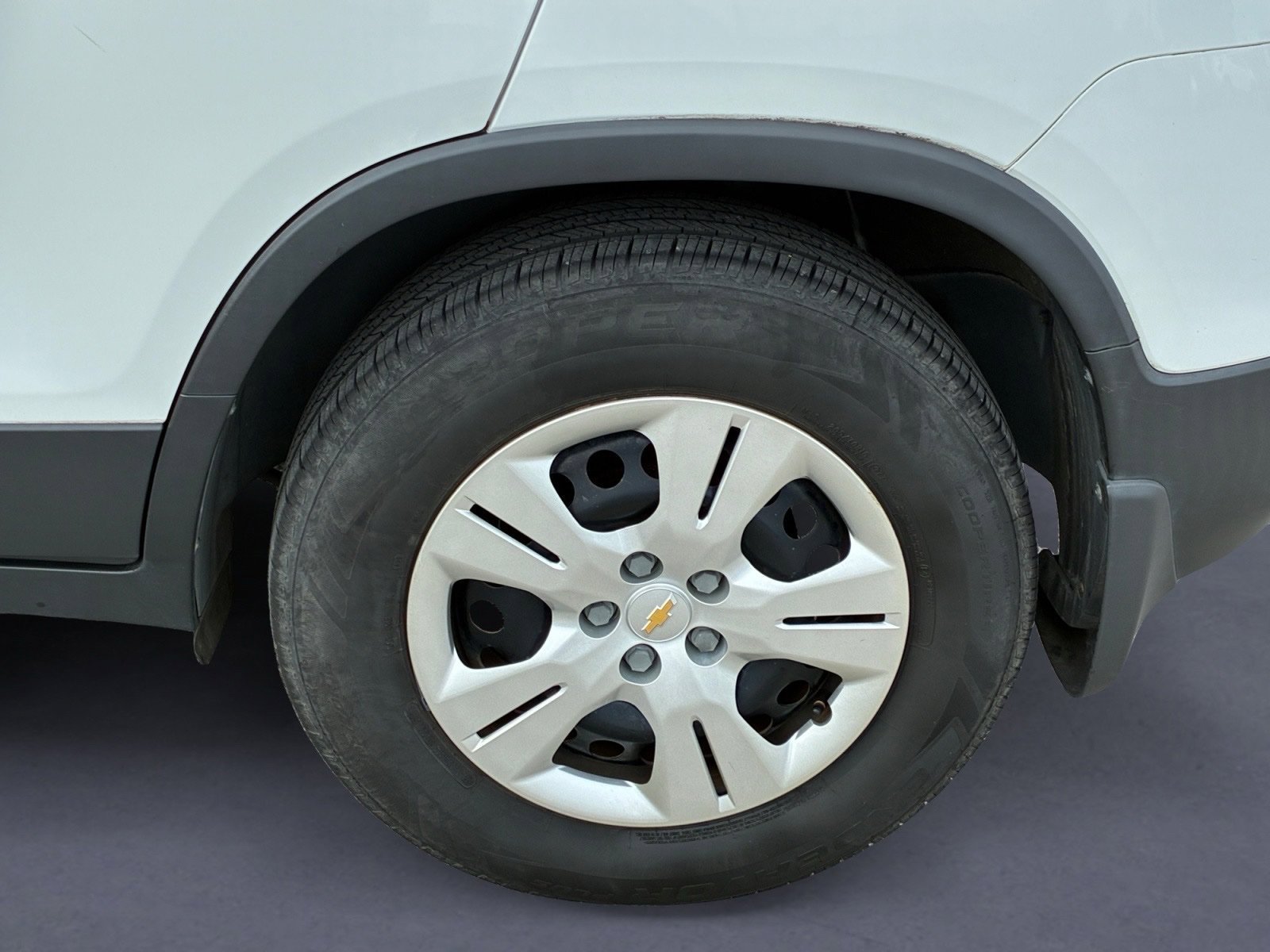 Used 2016 Chevrolet Trax LS w/ LPO, Protection Package FWD image 5