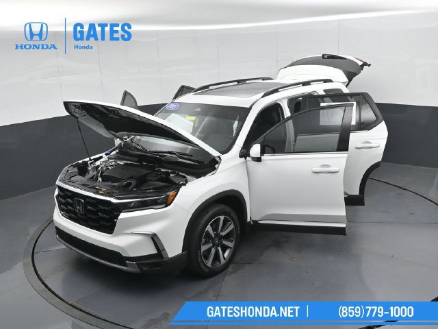 Certified 2025 Honda Pilot Touring image 48