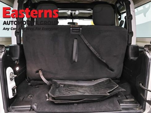 Used 2020 Jeep Wrangler Sport AWD/4WD image 9