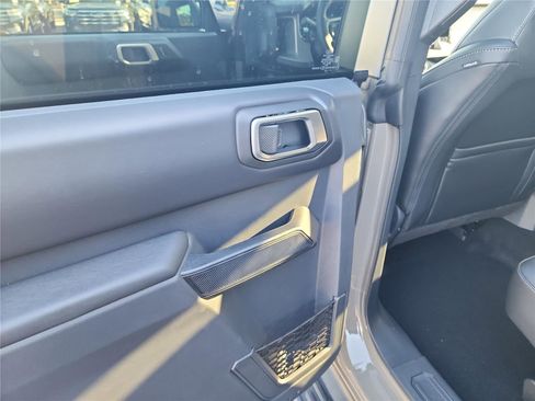 New 2026 Ford Bronco Outer Banks w/ Sasquatch Package image 17