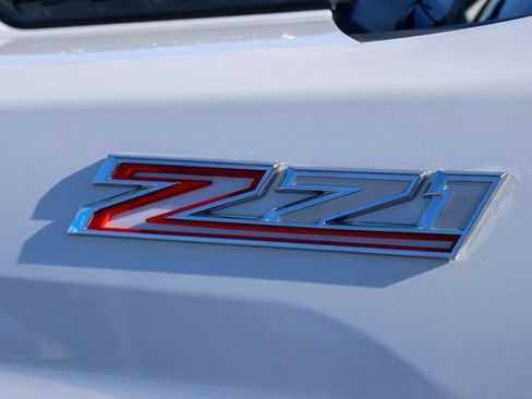 Used 2023 Chevrolet Silverado 2500 LT w/ Convenience Package image 8