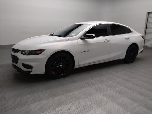 Used 2018 Chevrolet Malibu LT w/ Redline Edition image 2