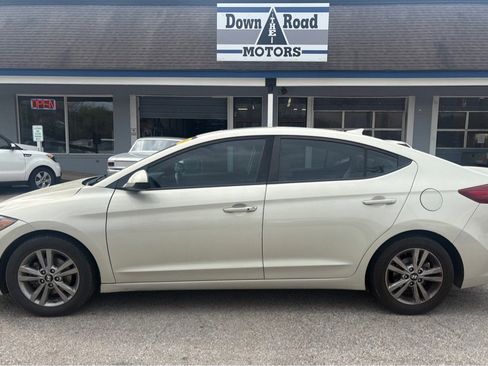 Used 2018 Hyundai Elantra Value Edition image 2