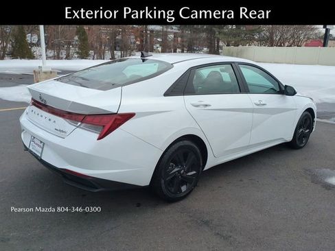 Used 2023 Hyundai Elantra Blue image 4