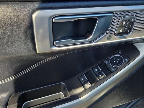 Used 2021 Ford Explorer Limited w/ Equipment Group 301A image 14