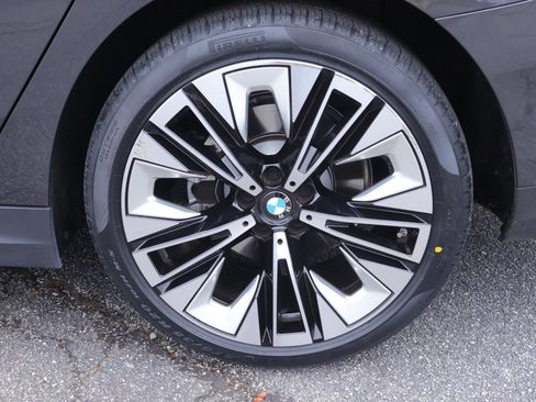 Certified 2025 BMW 530i image 38