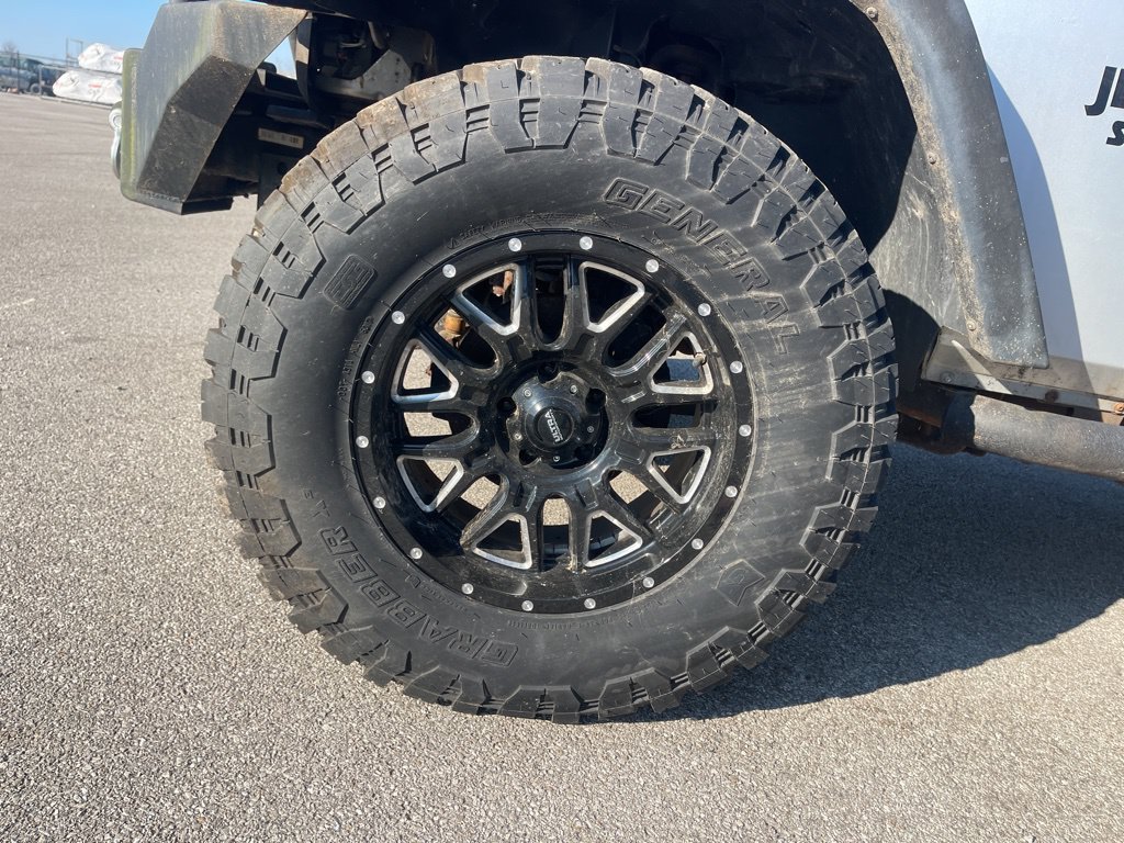 Used 2009 Jeep Wrangler Unlimited X AWD/4WD image 3