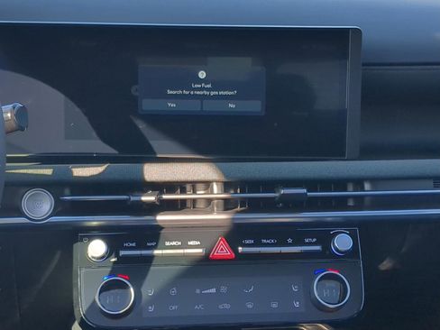 Certified 2025 Hyundai Santa Cruz Limited image 23