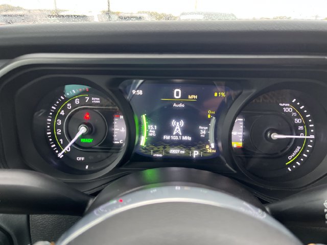 Used 2024 Jeep Wrangler Unlimited Sahara w/ Technology Group AWD/4WD image 15