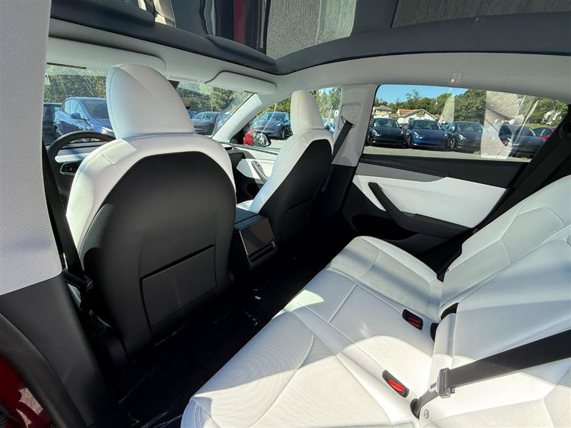Used 2026 Tesla Model Y Long Range AWD/4WD image 16