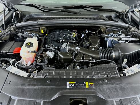 Used 2024 Jeep Grand Cherokee L Limited w/ Luxury Tech Group II image 36