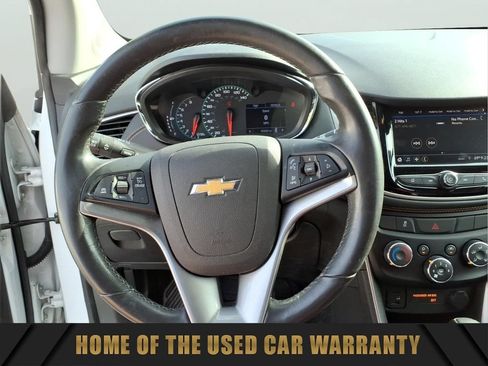 Used 2020 Chevrolet Trax LT w/ Sun & Sound Package FWD image 20