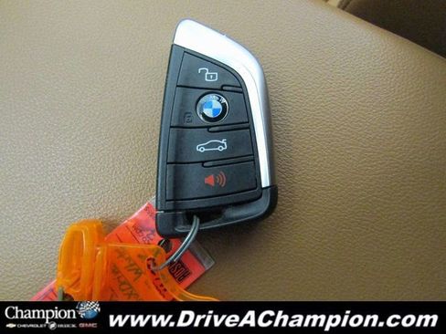 Used 2022 BMW X3 xDrive30i w/ M Sport Package 2 image 11