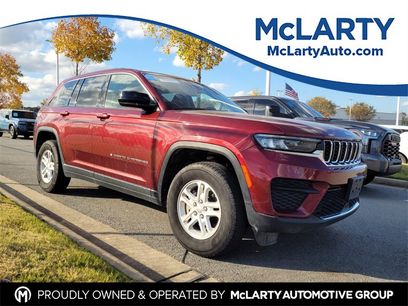 Used 2024 Jeep Grand Cherokee Laredo