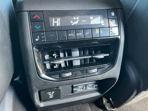 Used 2021 Jeep Grand Cherokee L Limited image 24