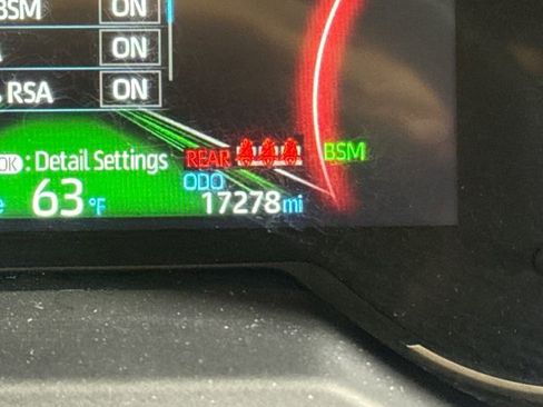 Used 2025 Toyota RAV4 XLE AWD/4WD image 61