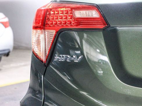 Used 2018 Honda HR-V EX image 11