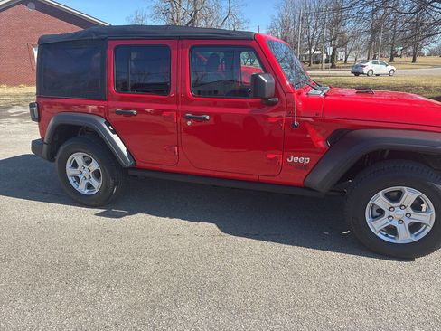 Used 2019 Jeep Wrangler Unlimited Sport S image 14