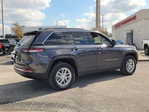 Used 2025 Jeep Grand Cherokee Laredo X w/ Luxury Tech Group I image 7