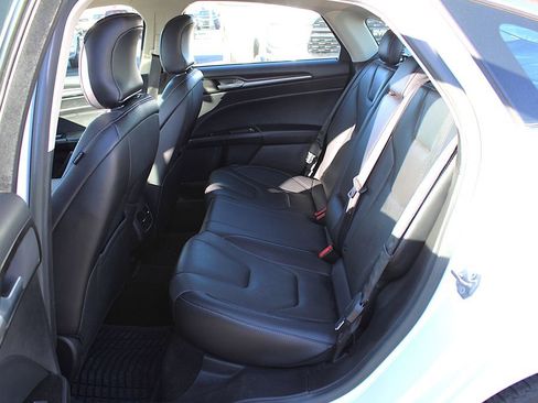 Used 2019 Ford Fusion Titanium image 7