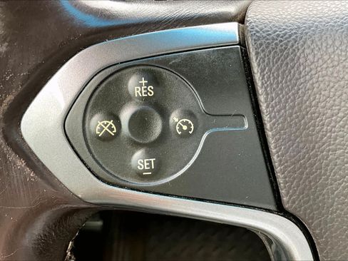 Used 2015 Chevrolet Silverado 1500 LT w/ LT Convenience Package AWD/4WD image 19