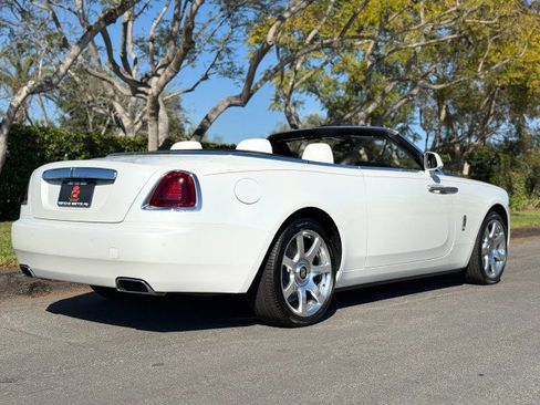 Used 2018 Rolls-Royce Dawn image 10